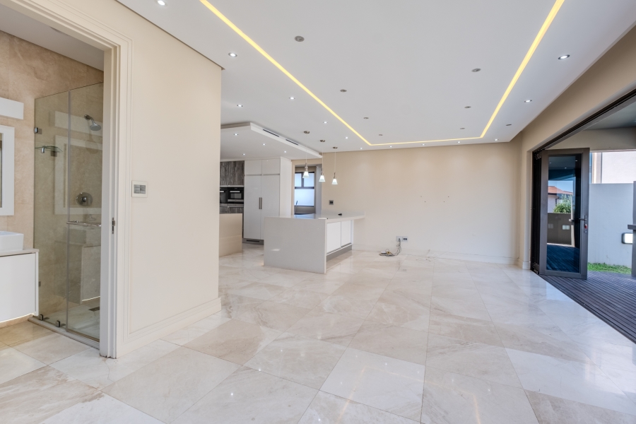 5 Bedroom Property for Sale in Izinga Estate KwaZulu-Natal