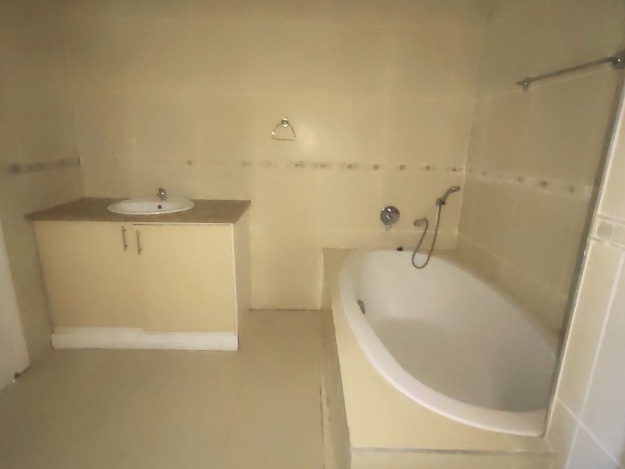 To Let 4 Bedroom Property for Rent in La Lucia Ridge KwaZulu-Natal