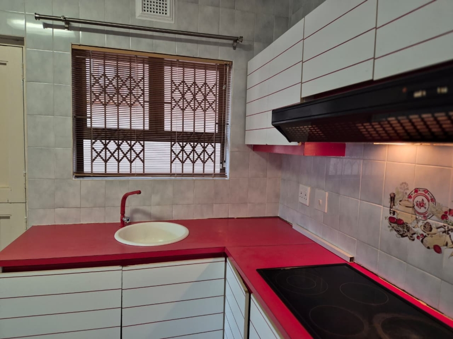 6 Bedroom Property for Sale in Shallcross KwaZulu-Natal