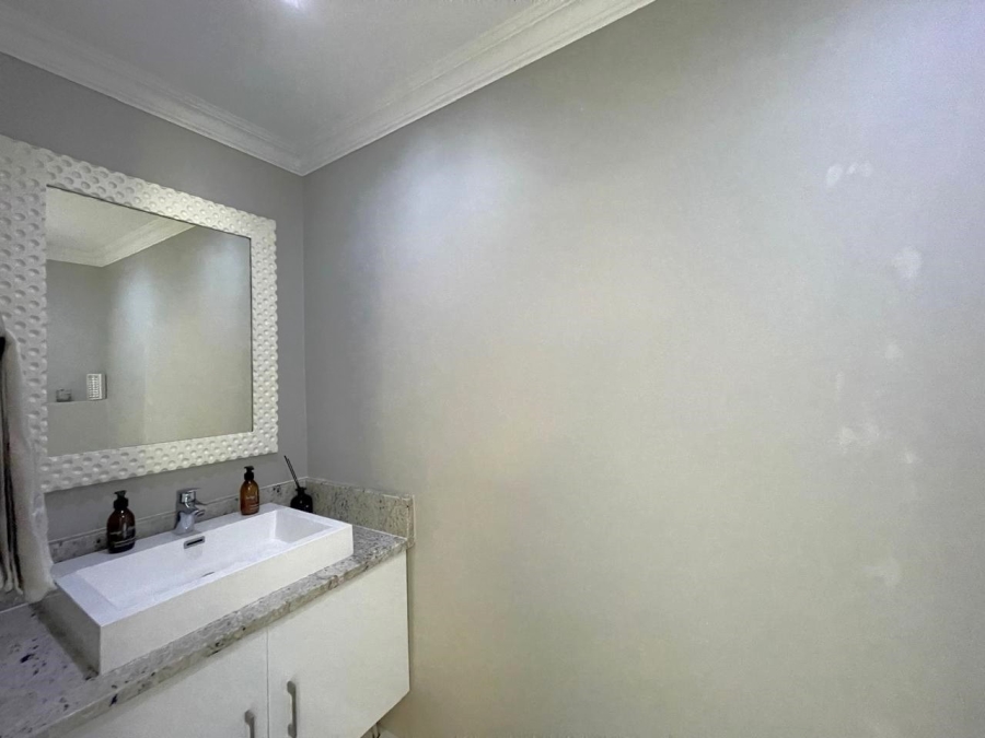 2 Bedroom Property for Sale in Ballito Central KwaZulu-Natal