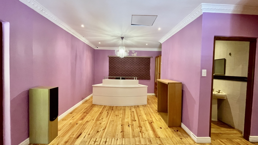 6 Bedroom Property for Sale in Ferncliffe KwaZulu-Natal