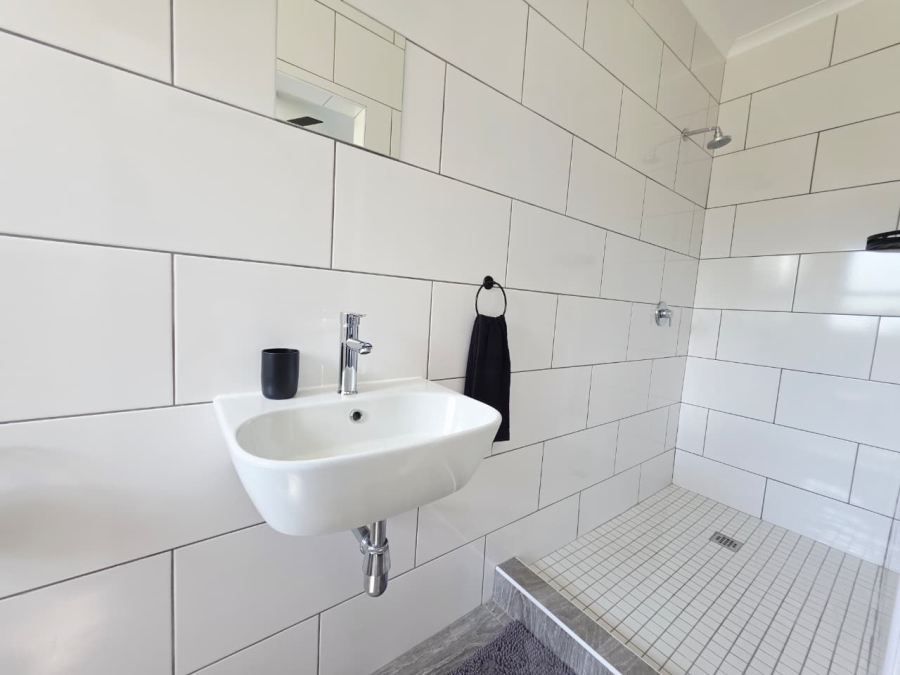 5 Bedroom Property for Sale in Meer En See KwaZulu-Natal