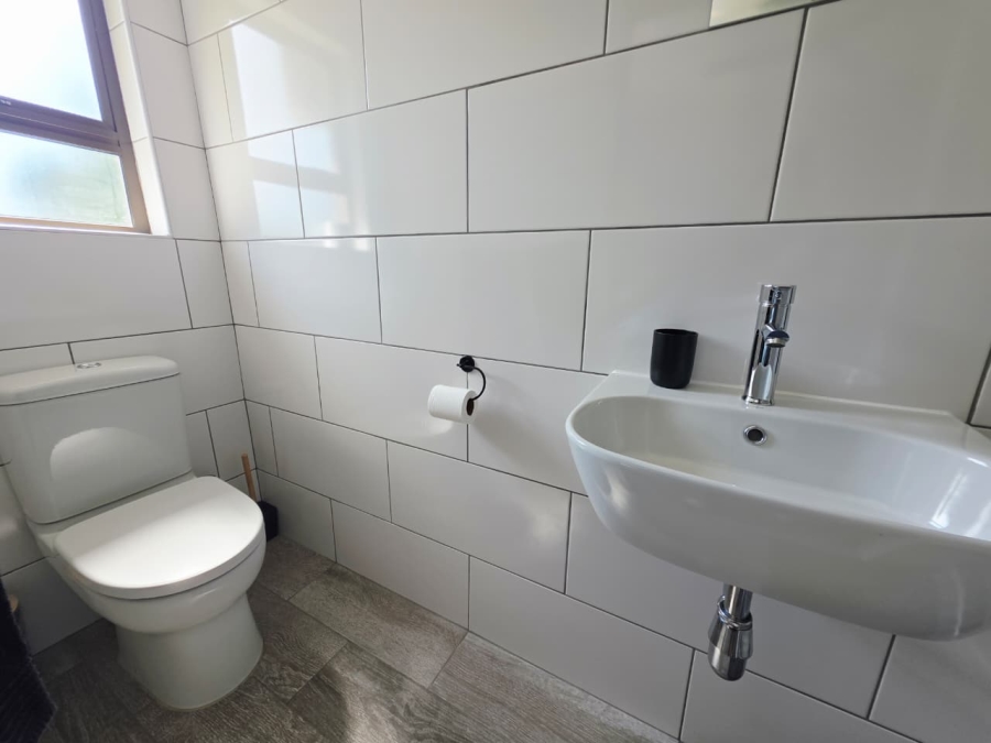 5 Bedroom Property for Sale in Meer En See KwaZulu-Natal