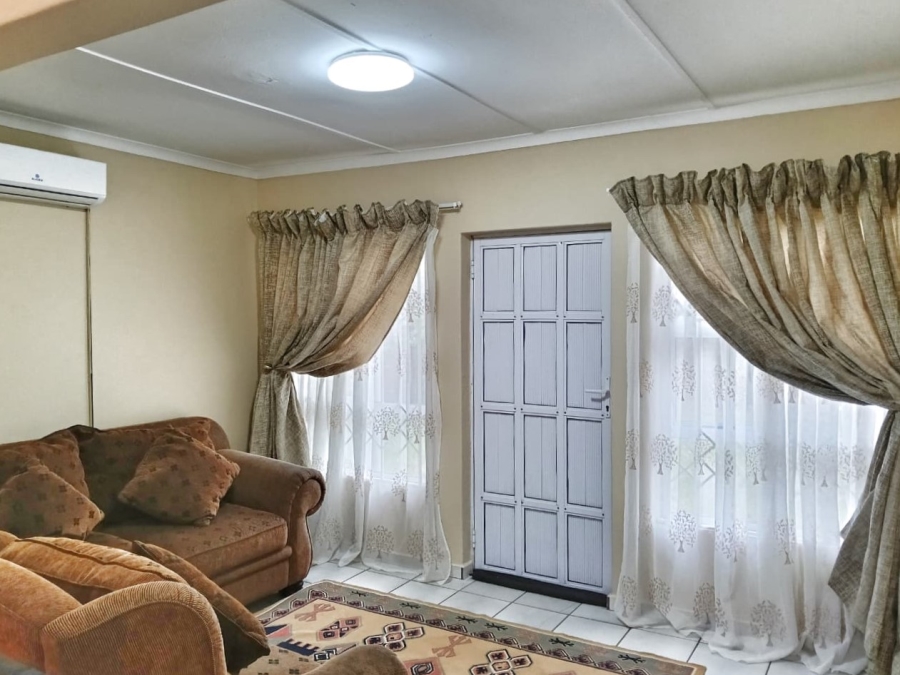 To Let 2 Bedroom Property for Rent in Birdswood KwaZulu-Natal