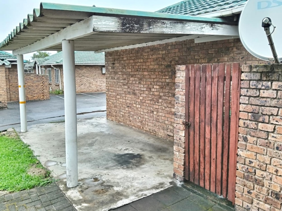 To Let 2 Bedroom Property for Rent in Birdswood KwaZulu-Natal