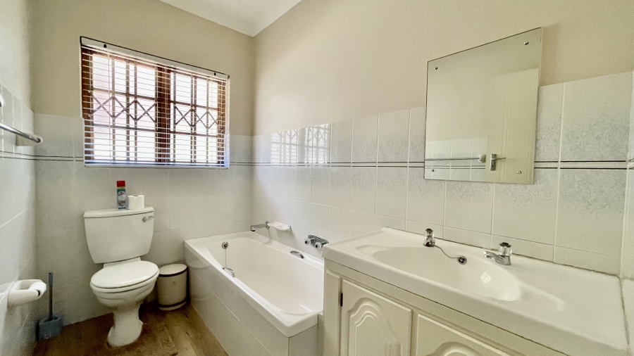 2 Bedroom Property for Sale in Montrose KwaZulu-Natal