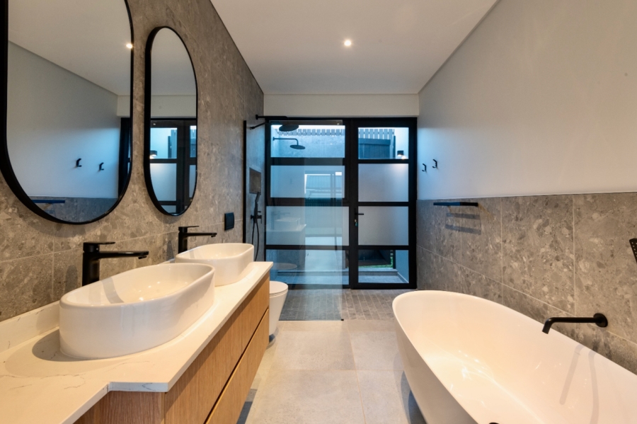 4 Bedroom Property for Sale in Elaleni Coastal Forest Estate KwaZulu-Natal