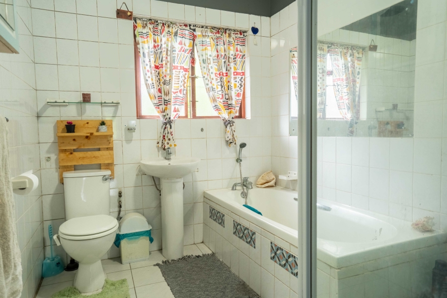 3 Bedroom Property for Sale in Amanzimtoti KwaZulu-Natal