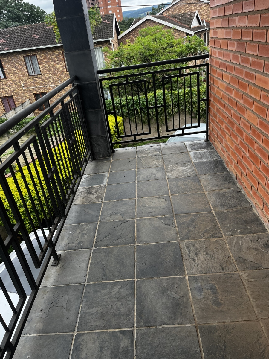 5 Bedroom Property for Sale in Pelham KwaZulu-Natal