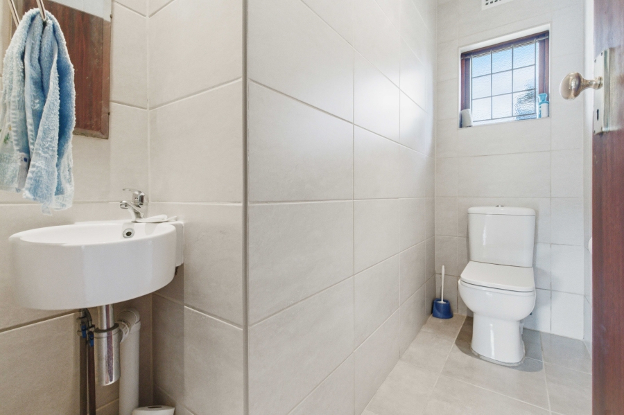 3 Bedroom Property for Sale in St Winifreds KwaZulu-Natal