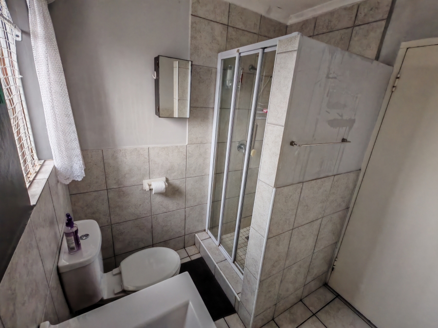 To Let 2 Bedroom Property for Rent in Glen Anil KwaZulu-Natal