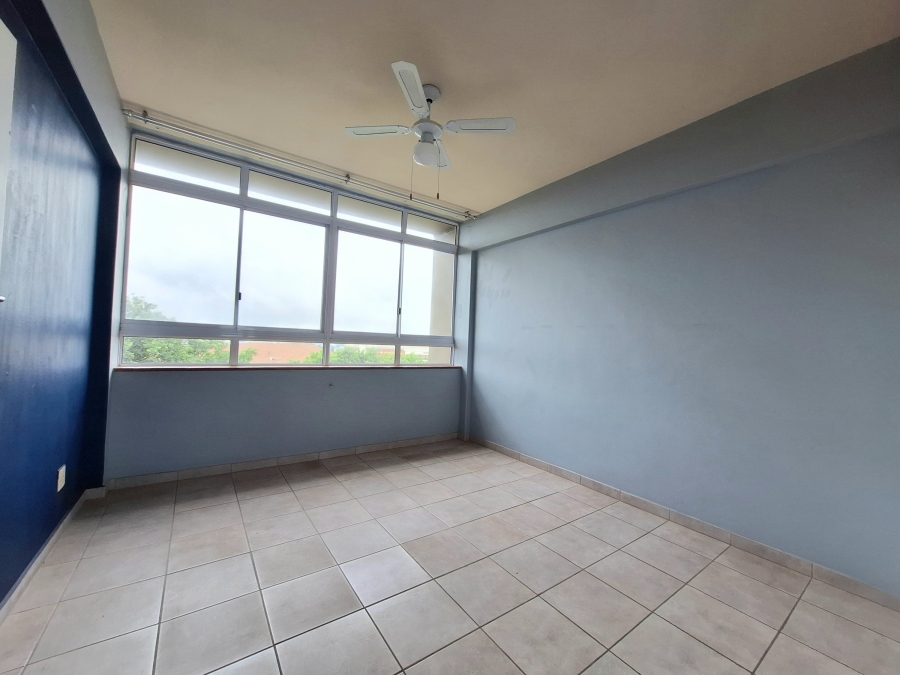 To Let 2 Bedroom Property for Rent in Essenwood KwaZulu-Natal