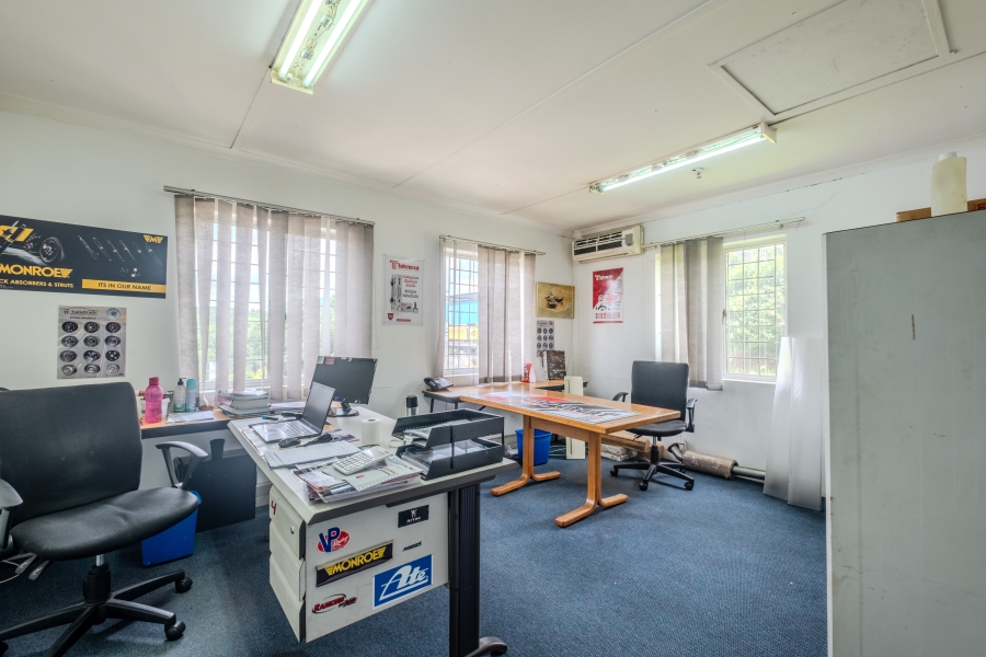 To Let commercial Property for Rent in Mahogany Ridge KwaZulu-Natal