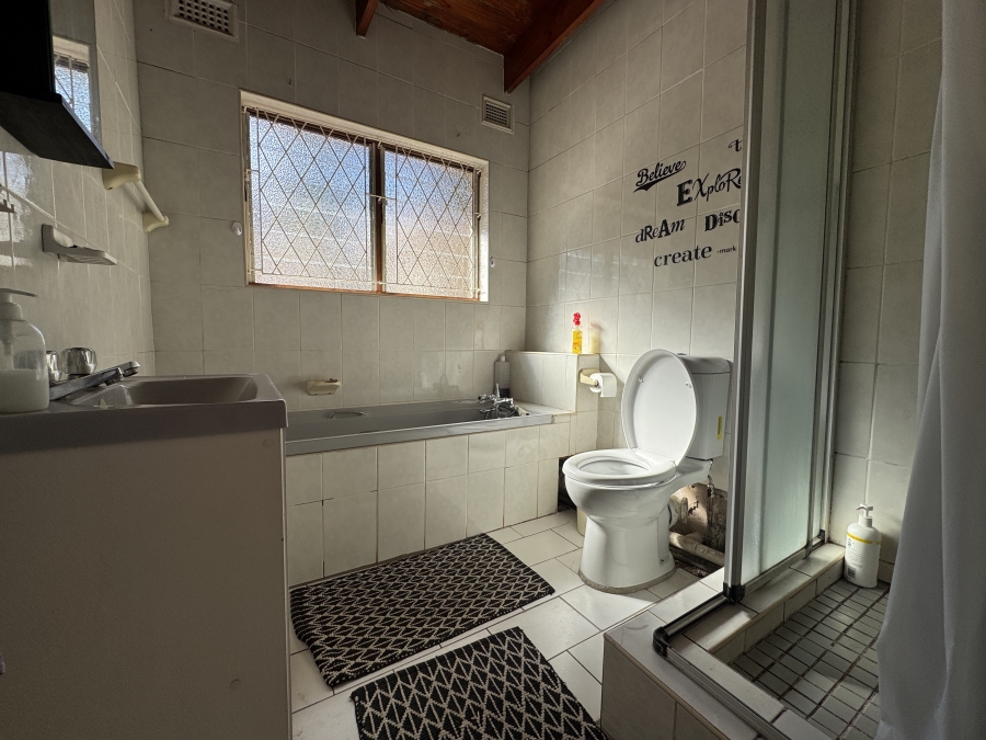 4 Bedroom Property for Sale in Kloof KwaZulu-Natal