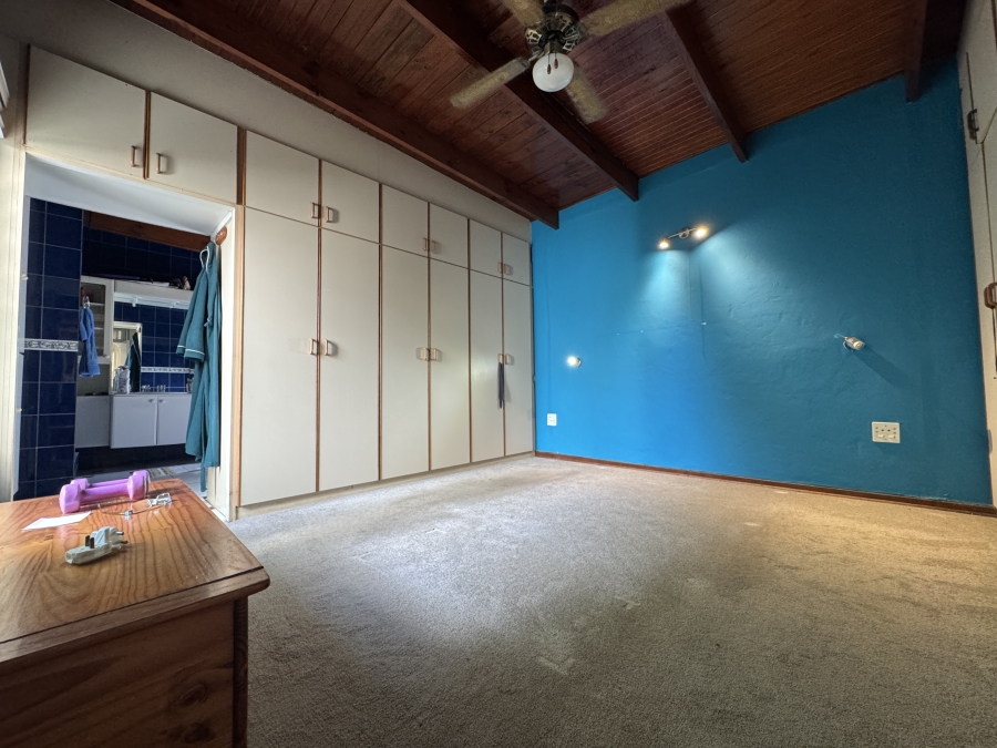 4 Bedroom Property for Sale in Kloof KwaZulu-Natal