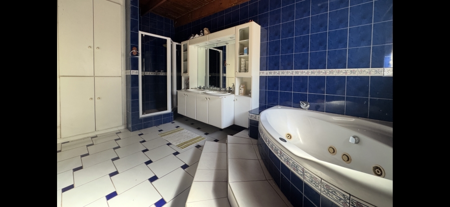 4 Bedroom Property for Sale in Kloof KwaZulu-Natal