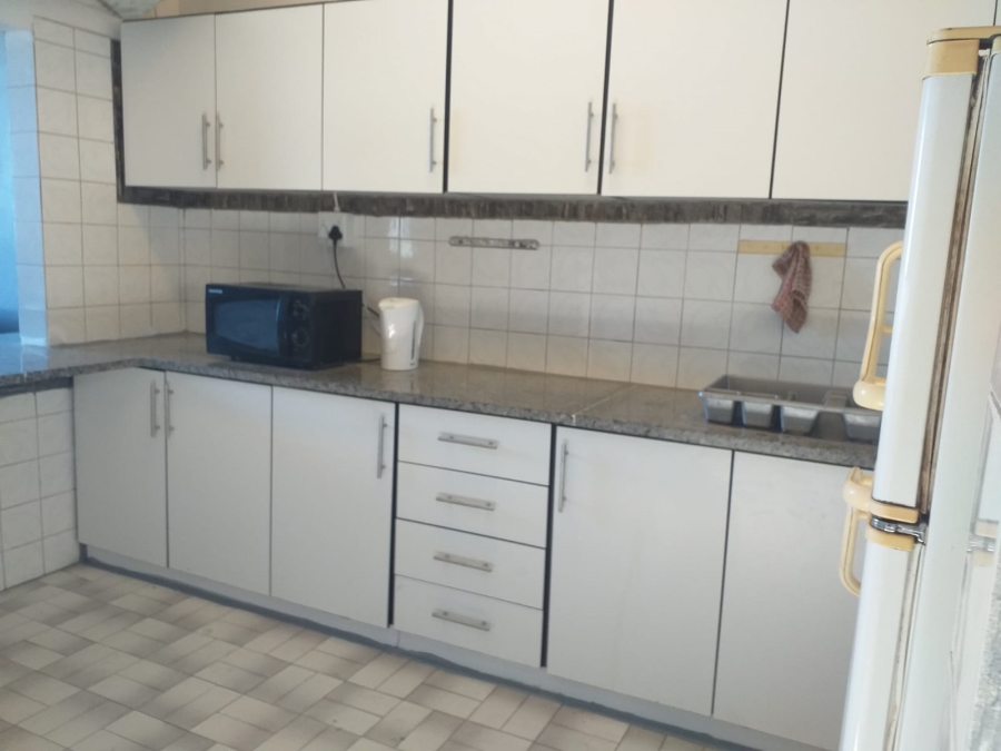 To Let 1 Bedroom Property for Rent in Amanzimtoti KwaZulu-Natal