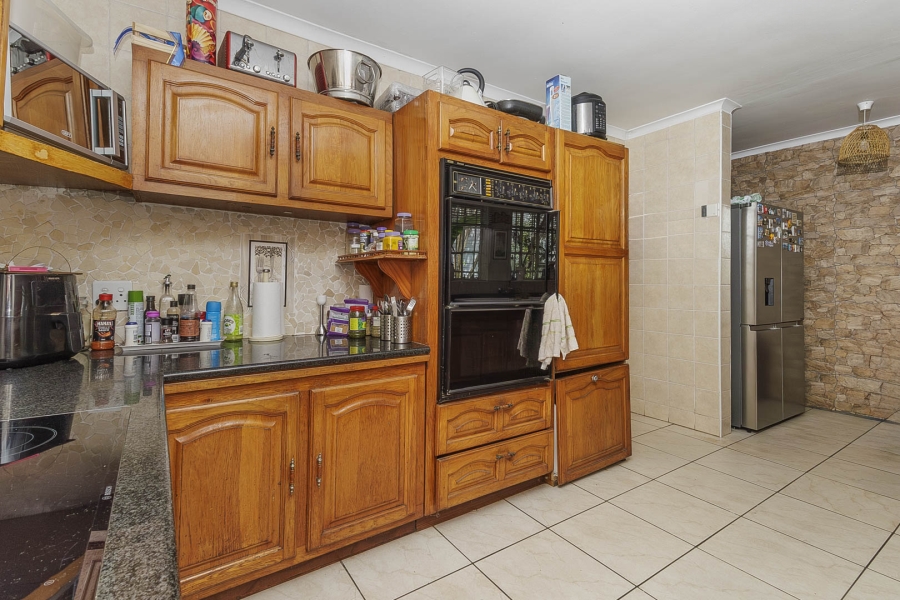 4 Bedroom Property for Sale in Dawncliffe KwaZulu-Natal