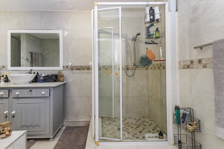 4 Bedroom Property for Sale in Dawncliffe KwaZulu-Natal