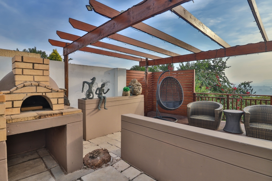 4 Bedroom Property for Sale in Cowies Hill KwaZulu-Natal