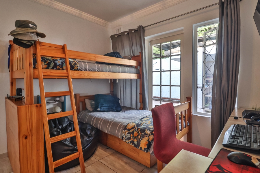 4 Bedroom Property for Sale in Cowies Hill KwaZulu-Natal