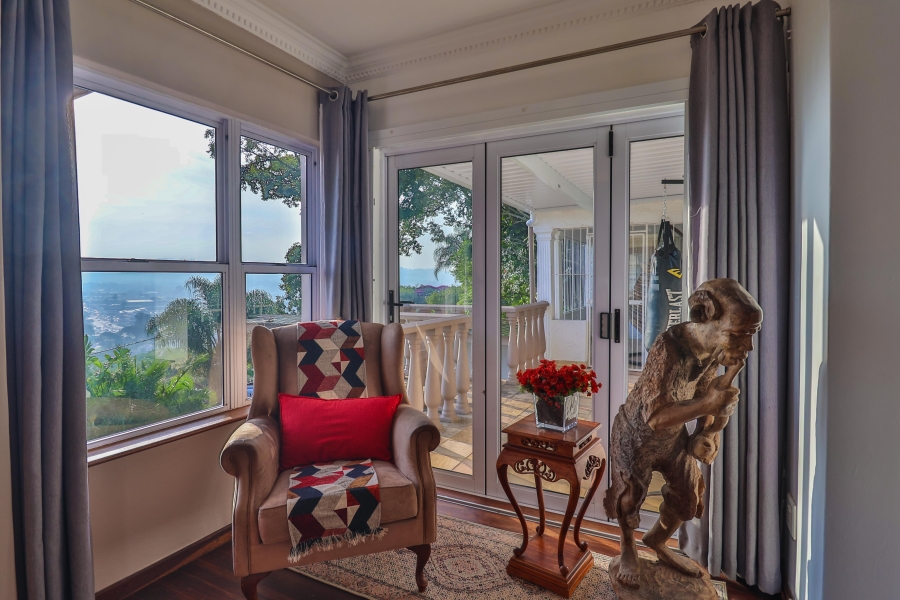 4 Bedroom Property for Sale in Cowies Hill KwaZulu-Natal