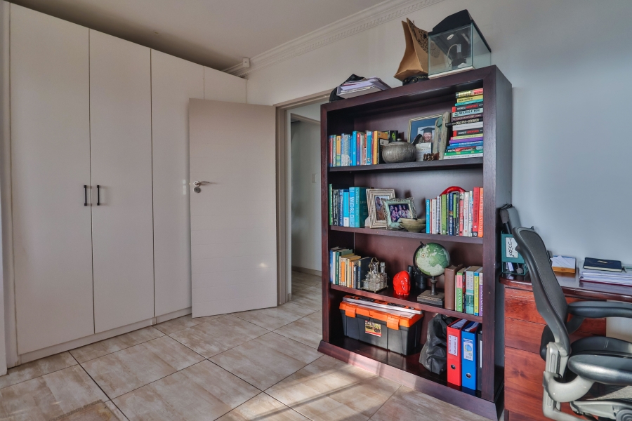 4 Bedroom Property for Sale in Cowies Hill KwaZulu-Natal