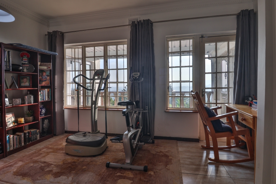 4 Bedroom Property for Sale in Cowies Hill KwaZulu-Natal