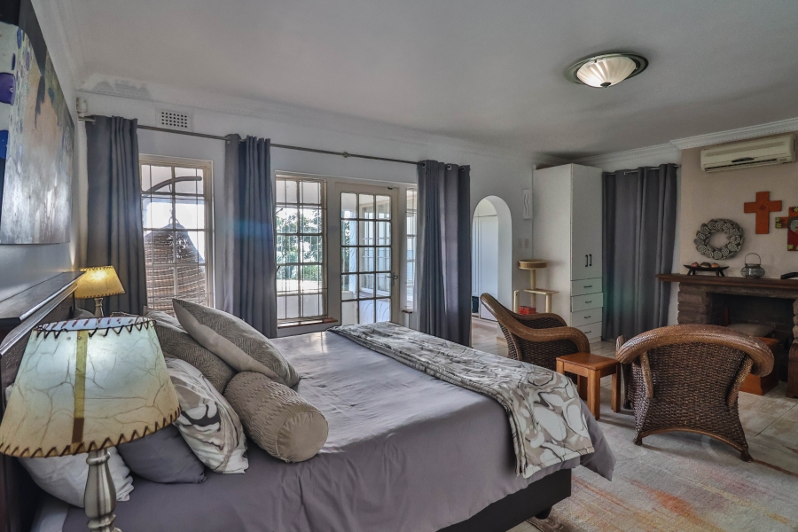 4 Bedroom Property for Sale in Cowies Hill KwaZulu-Natal