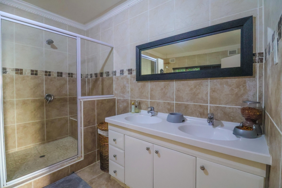 4 Bedroom Property for Sale in Cowies Hill KwaZulu-Natal