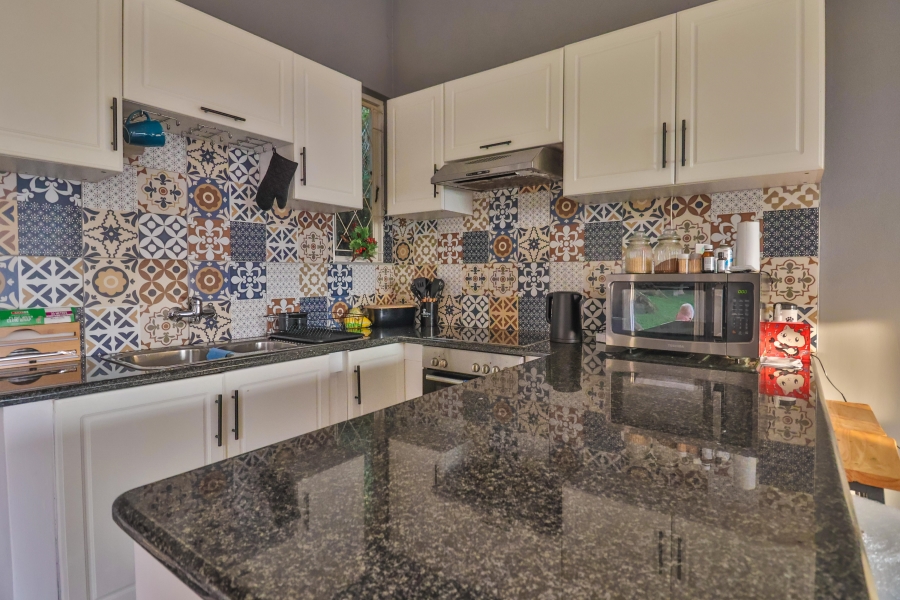 4 Bedroom Property for Sale in Cowies Hill KwaZulu-Natal