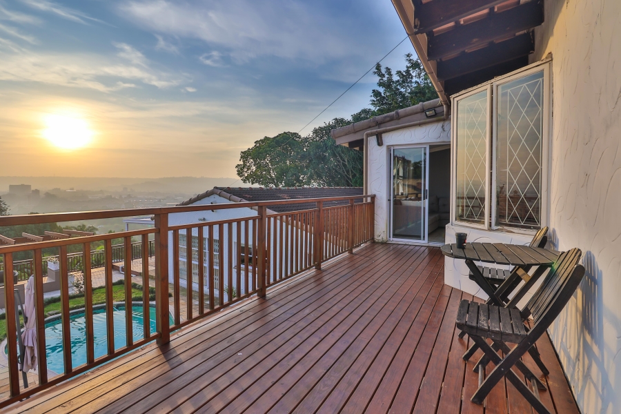 4 Bedroom Property for Sale in Cowies Hill KwaZulu-Natal