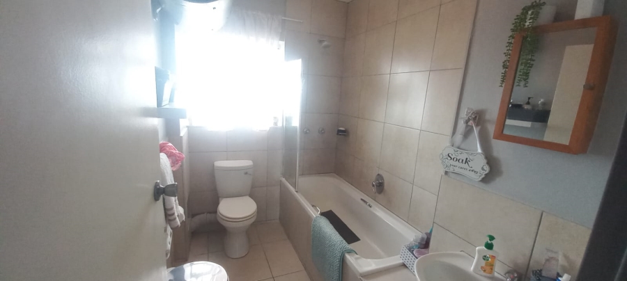 2 Bedroom Property for Sale in Morningside KwaZulu-Natal