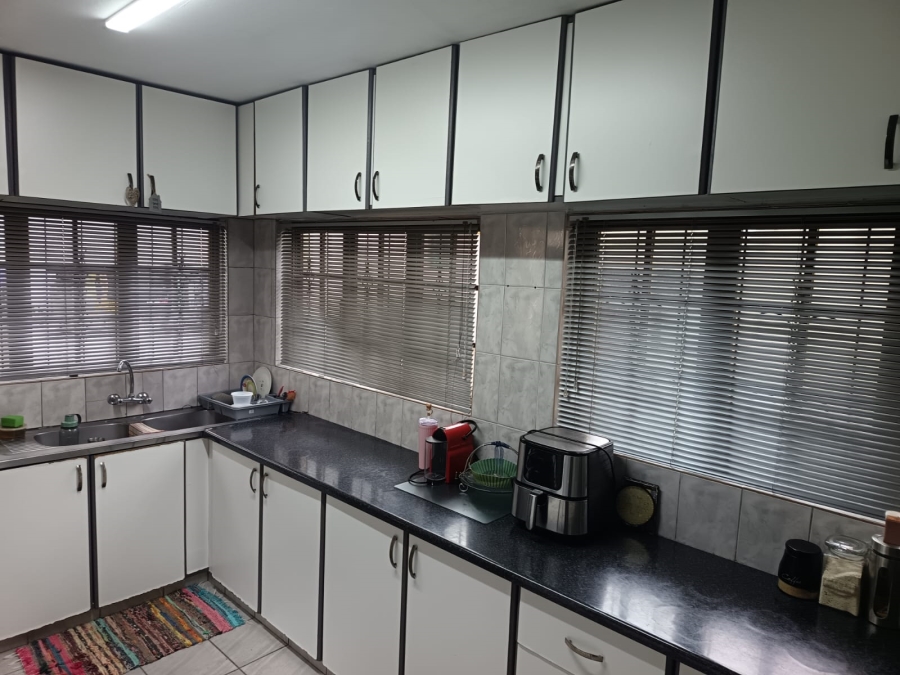 To Let 4 Bedroom Property for Rent in Sydenham KwaZulu-Natal