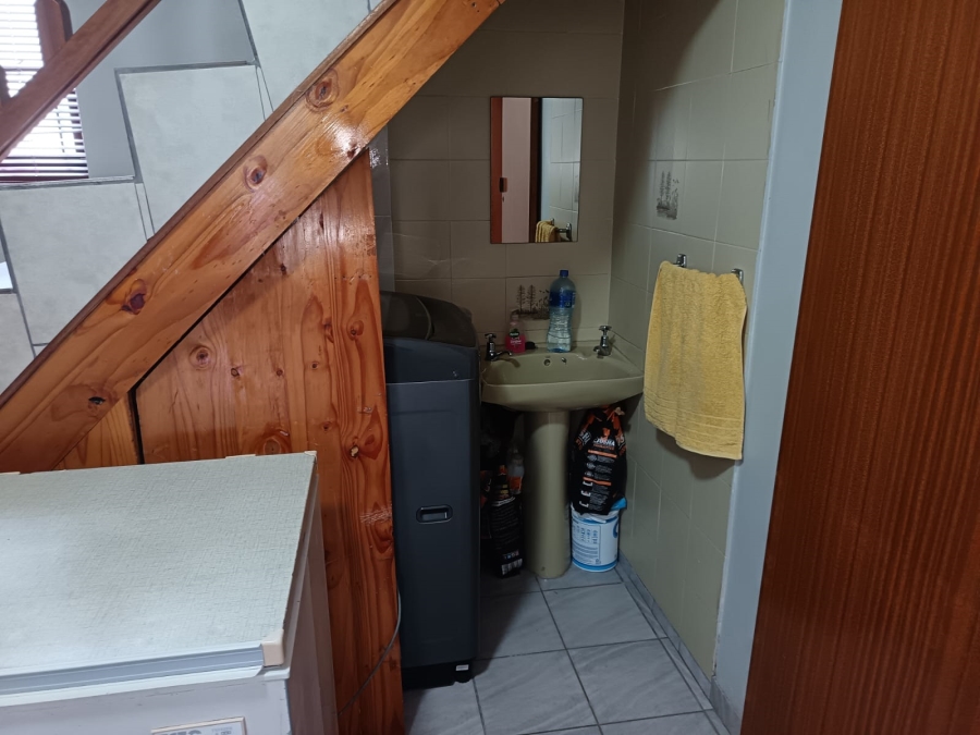 To Let 4 Bedroom Property for Rent in Sydenham KwaZulu-Natal