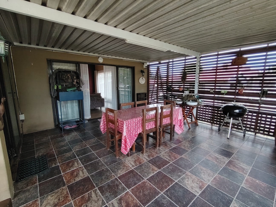 To Let 4 Bedroom Property for Rent in Sarnia KwaZulu-Natal