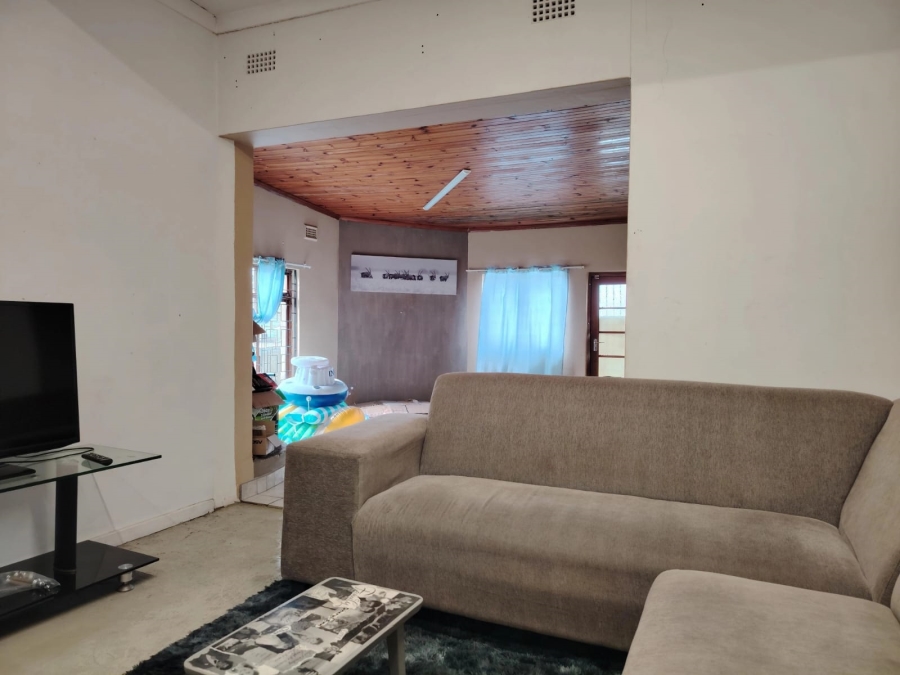 To Let 4 Bedroom Property for Rent in Sarnia KwaZulu-Natal