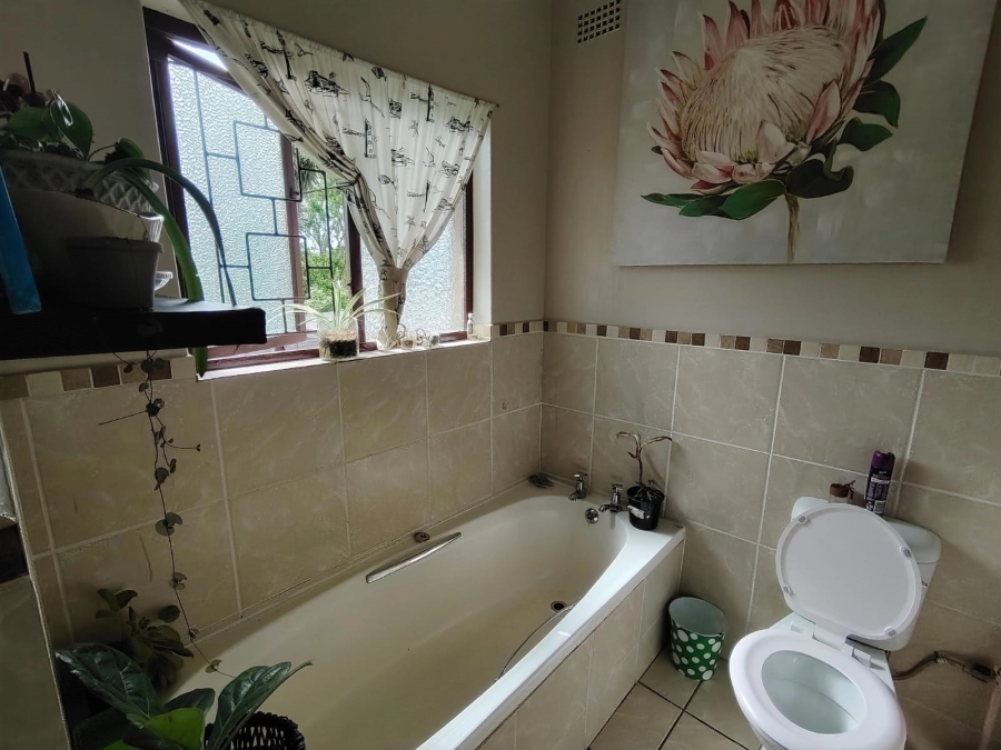 To Let 4 Bedroom Property for Rent in Sarnia KwaZulu-Natal