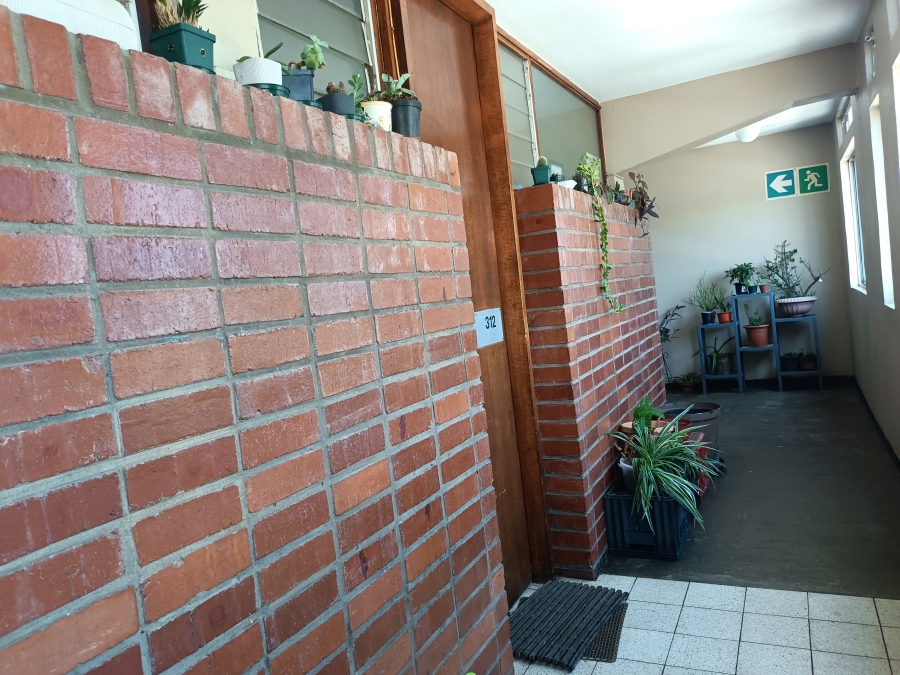 2 Bedroom Property for Sale in Amanzimtoti KwaZulu-Natal