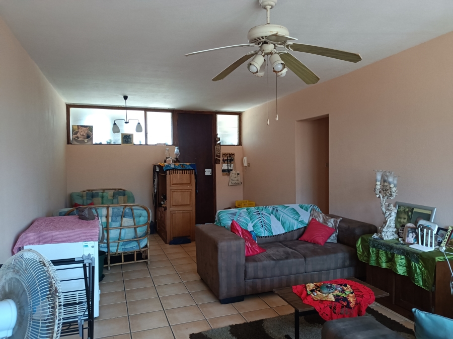 2 Bedroom Property for Sale in Amanzimtoti KwaZulu-Natal