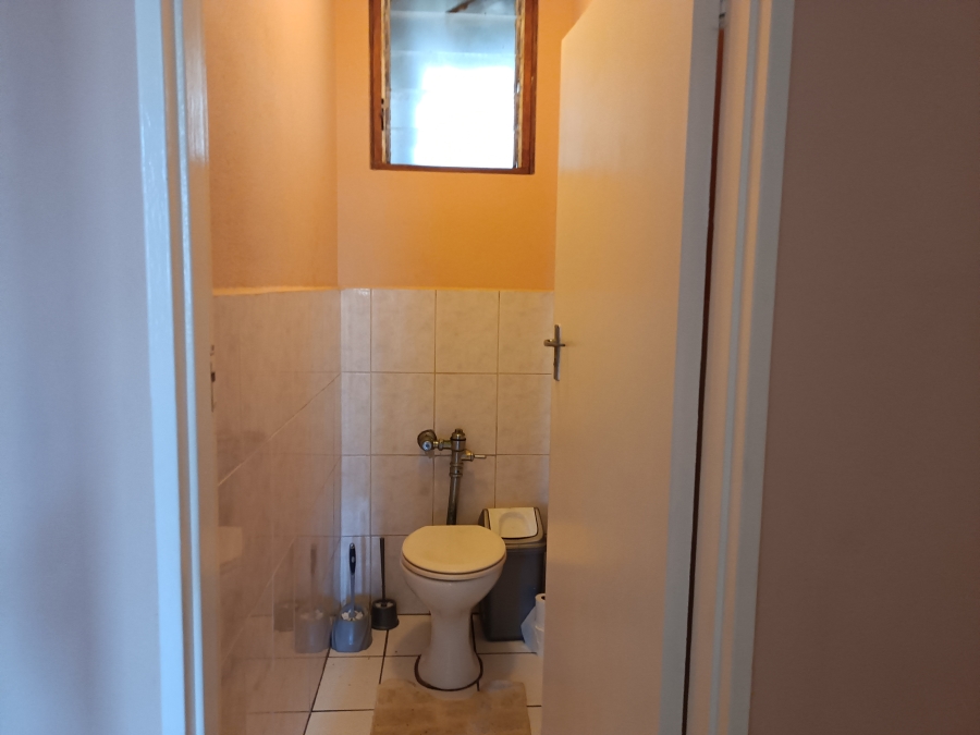 2 Bedroom Property for Sale in Amanzimtoti KwaZulu-Natal