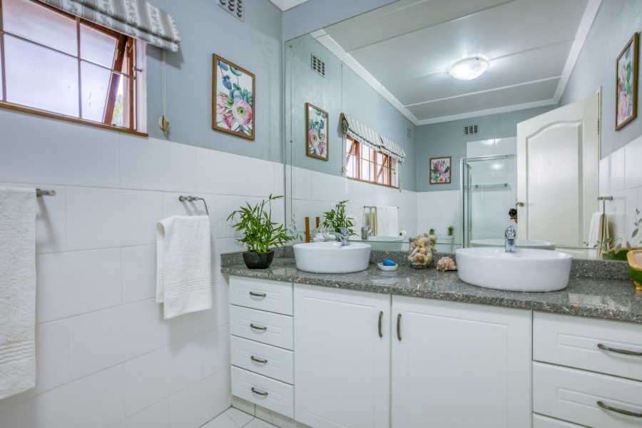 4 Bedroom Property for Sale in Woodside KwaZulu-Natal