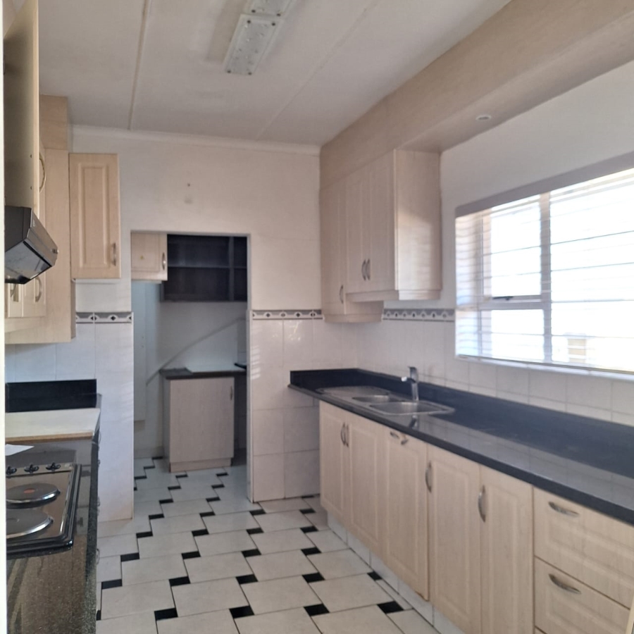 To Let 4 Bedroom Property for Rent in Westville Central KwaZulu-Natal