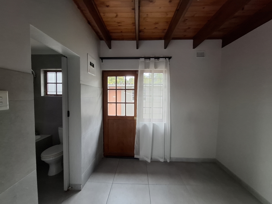 To Let 1 Bedroom Property for Rent in Manors KwaZulu-Natal