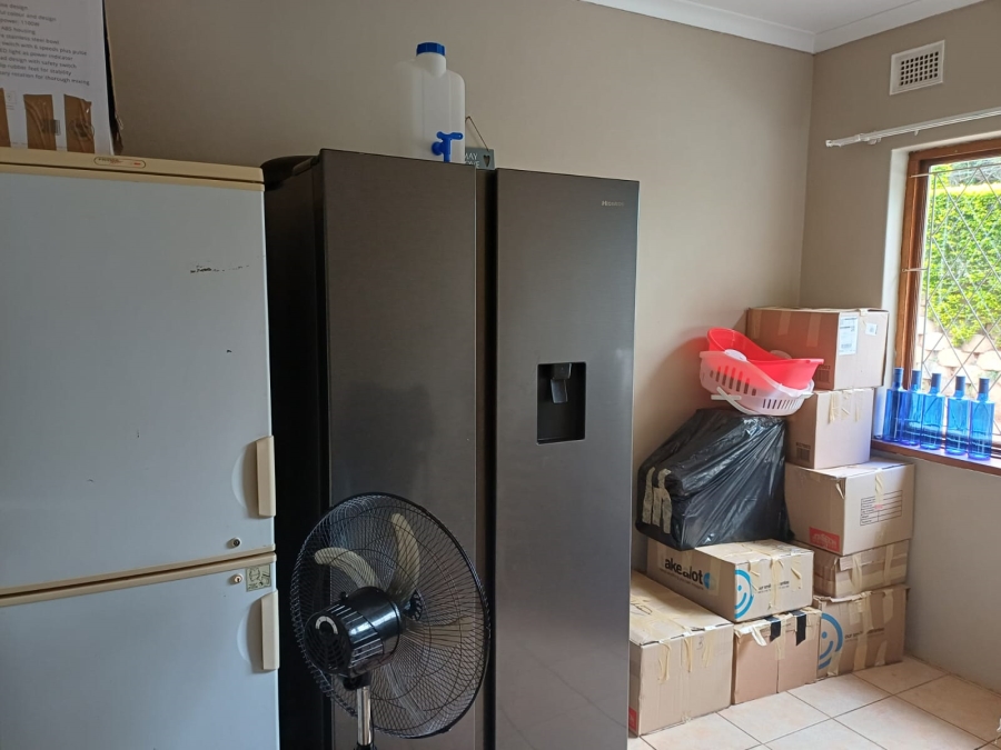 To Let 4 Bedroom Property for Rent in Forest Hills KwaZulu-Natal