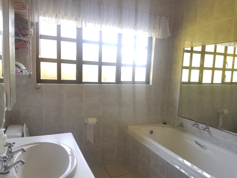 To Let 3 Bedroom Property for Rent in Gillitts KwaZulu-Natal