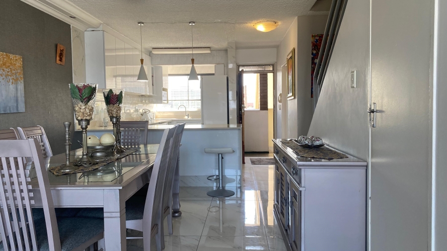 2 Bedroom Property for Sale in Esplanade KwaZulu-Natal