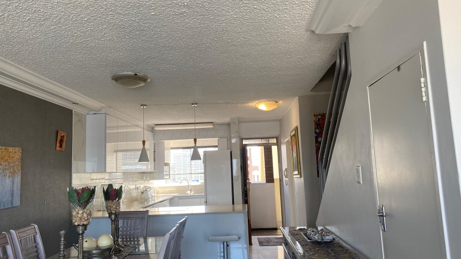 2 Bedroom Property for Sale in Esplanade KwaZulu-Natal