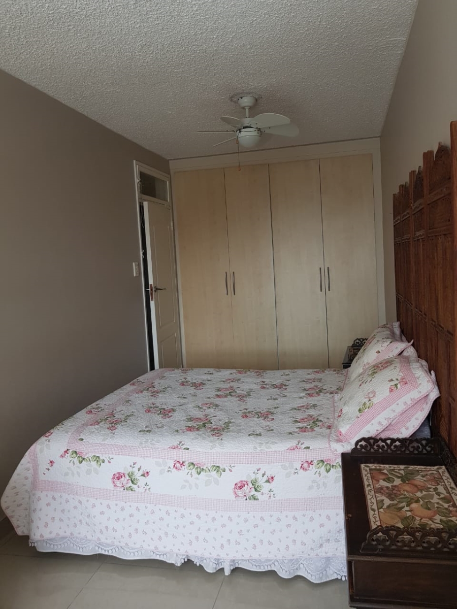 2 Bedroom Property for Sale in Esplanade KwaZulu-Natal