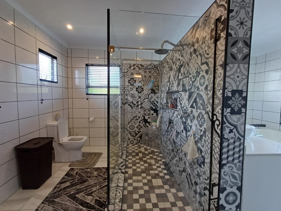 To Let 4 Bedroom Property for Rent in Durban North KwaZulu-Natal